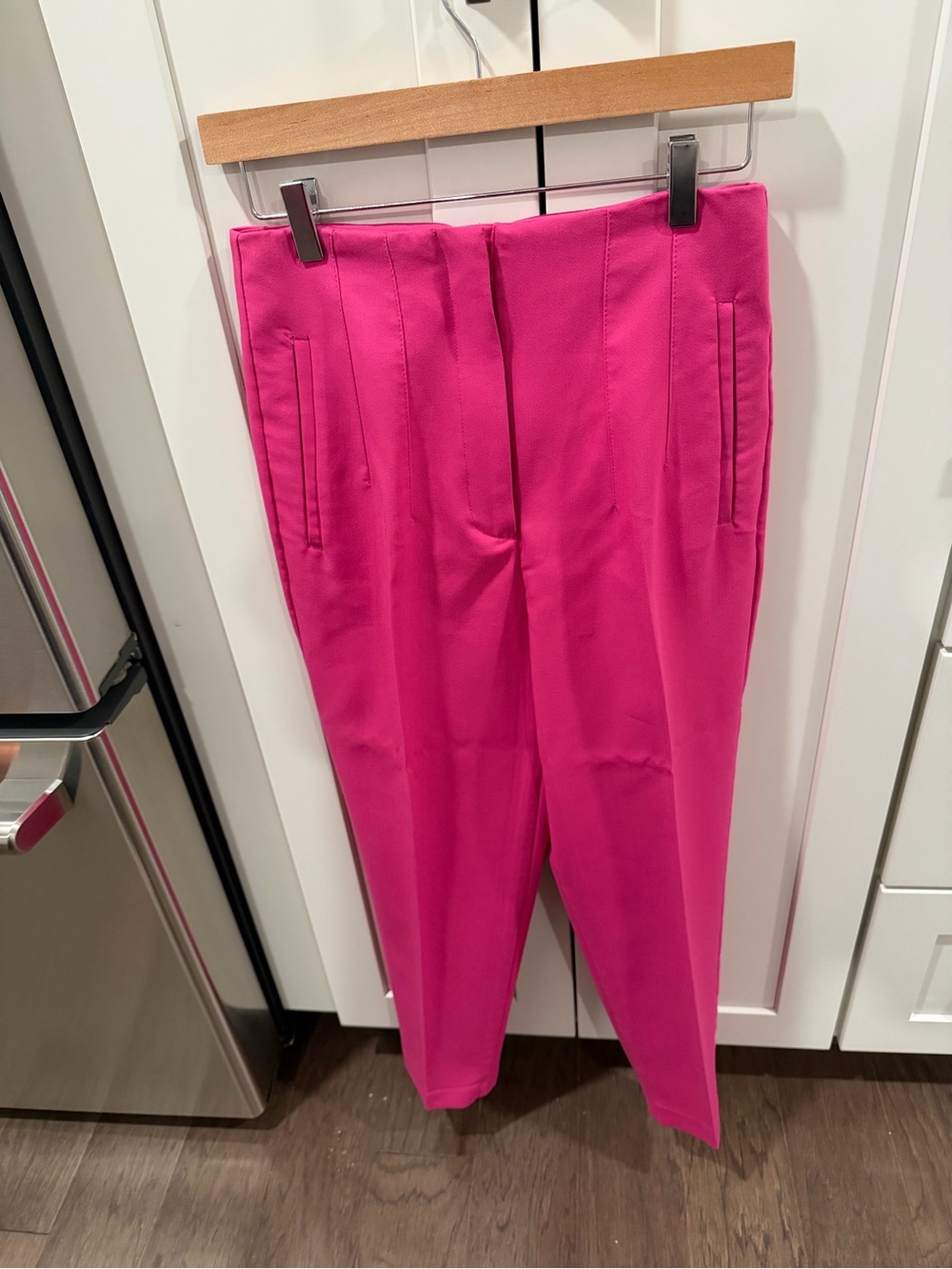 Zara Hot Pink Pull-On Tapered Pants - Picture 4 of 6